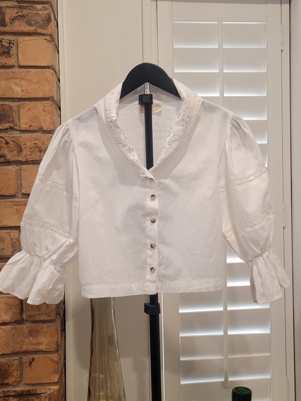 Women’s White Eyelet Trim Cropped Button-Front Top